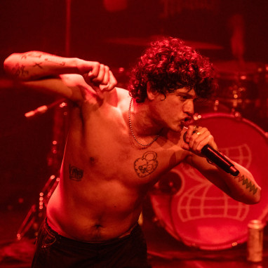 review: STONE - 11/04 - Melkweg Stone