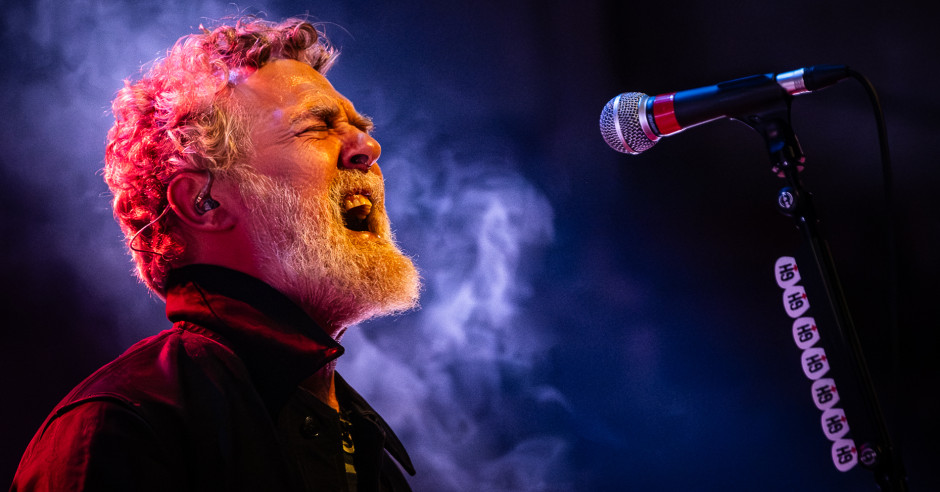 Bekijk de Glen Hansard - 02/05 - TivoliVredenburg foto's