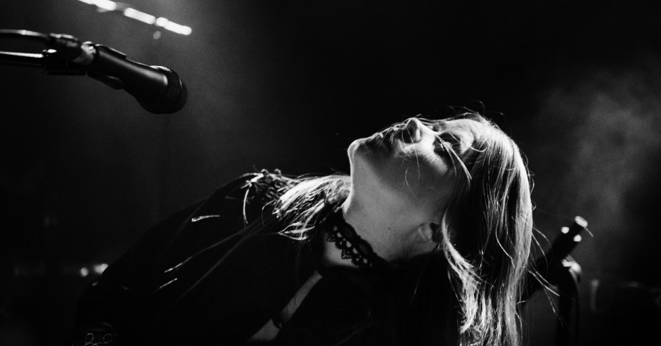 Festivalinfo review: Anna Von Hausswolff - 14/5 - Bitterzoet
