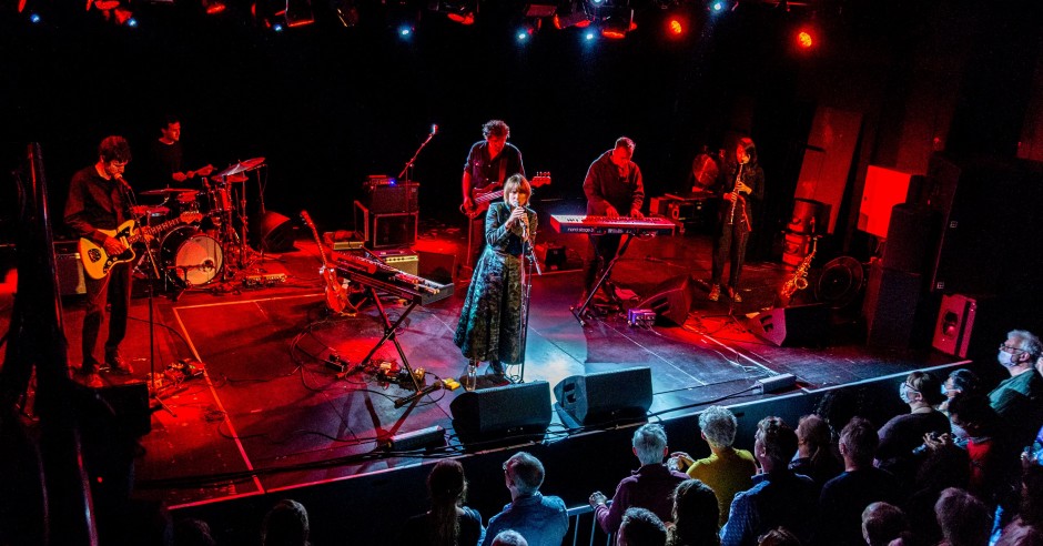 Festivalinfo review: The weather Station - 27/03 - Paradiso Tolhuistuin