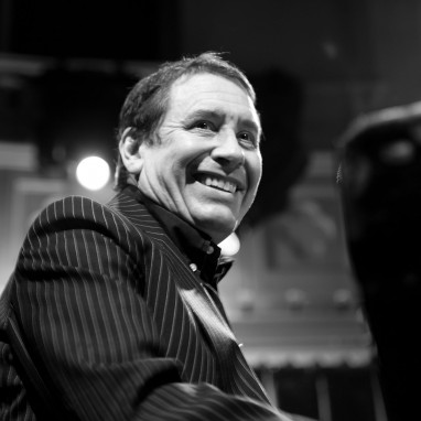 review: Jools Holland - 09/04 - Paradiso Jools Holland & His R&B Orchestra