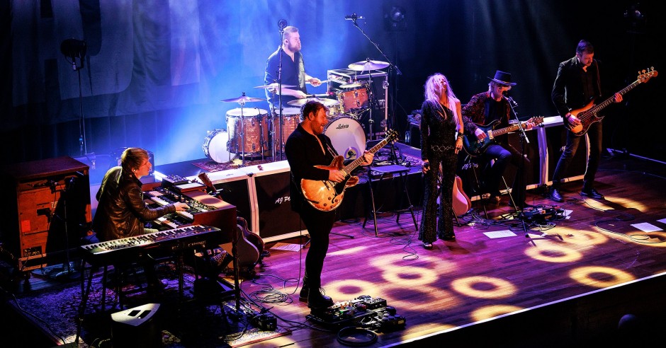 Festivalinfo review: AJ Plug - 12/01 - TivoliVredenburg