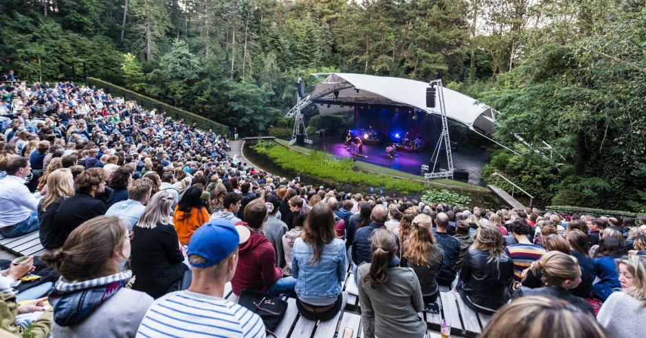 Bekijk de Ásgeir - 10/08 - Openluchttheater Caprera foto's