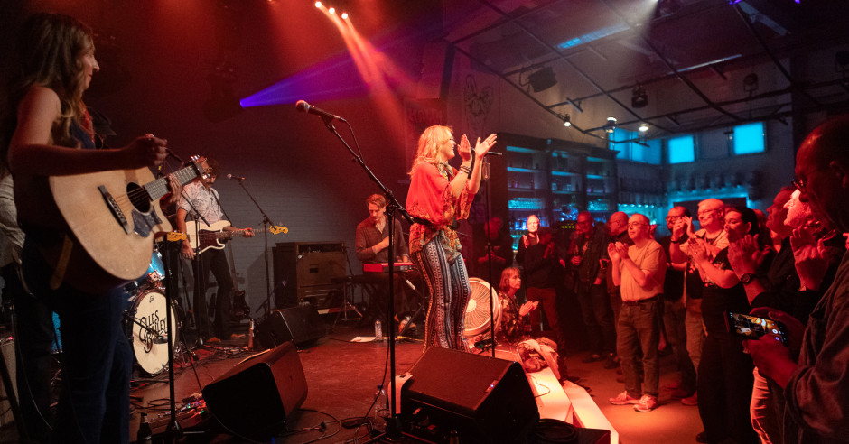 Festivalinfo review: Elles Bailey - 19/10 - Fluor
