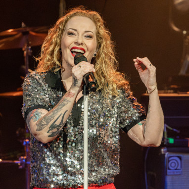 review: Anneke van Giersbergen - 16/03 - Mezz Anneke van Giersbergen
