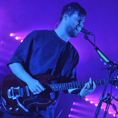 review: White Lies - 16/03 - TivoliVredenburg White Lies