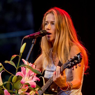 review: Heather Nova - 5/8 - Openluchttheater Caprera Heather Nova