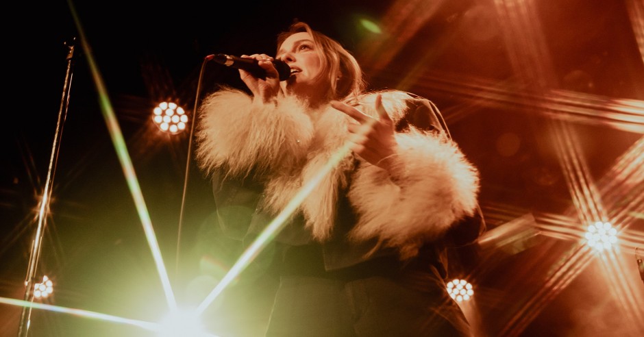 Festivalinfo review: The Indien - 03/05 - EKKO