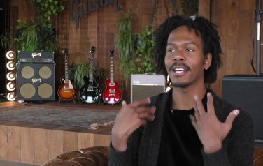 Video: Jeangu Macrooy wil mensen positiviteit meegeven