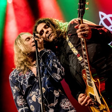 review: Led Zeppelin By Physical Graffiti - 06/01 - Hedon Physical Graffiti