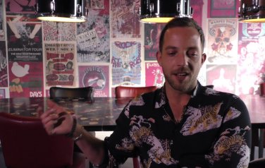 Video: James Morrison geinspireerd door de kracht van z'n vrouw