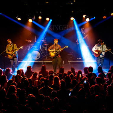 review: Kingfishr - 30/05 - Tolhuistuin Kingfishr