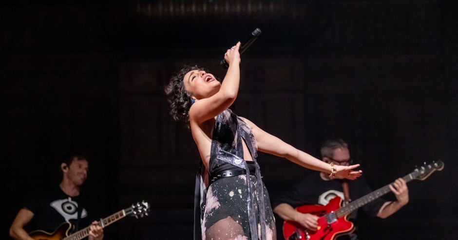Festivalinfo review: Barbara Pravi - 06/03 - Concertgebouw