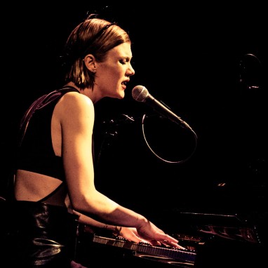 review: Trixie Whitley - 03/05 - Lantarenvenster Trixie Whitley