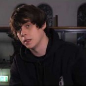 Video: Jake Bugg gelukkig ondanks slechte recensies