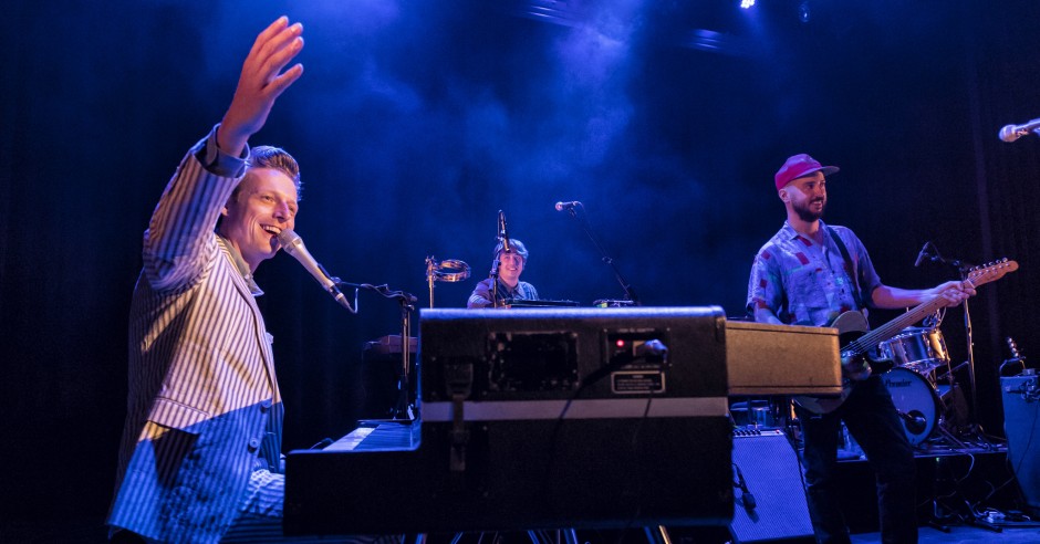 Bekijk de Bent van Looy - 10/06 - TivoliVredenburg foto's