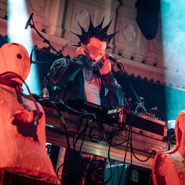 review: Zonneprijs Finale - 05/06 - Paradiso Bug