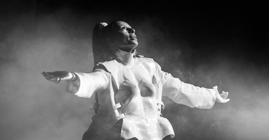 Bekijk de Sevdaliza - 24/11 - Paradiso foto's