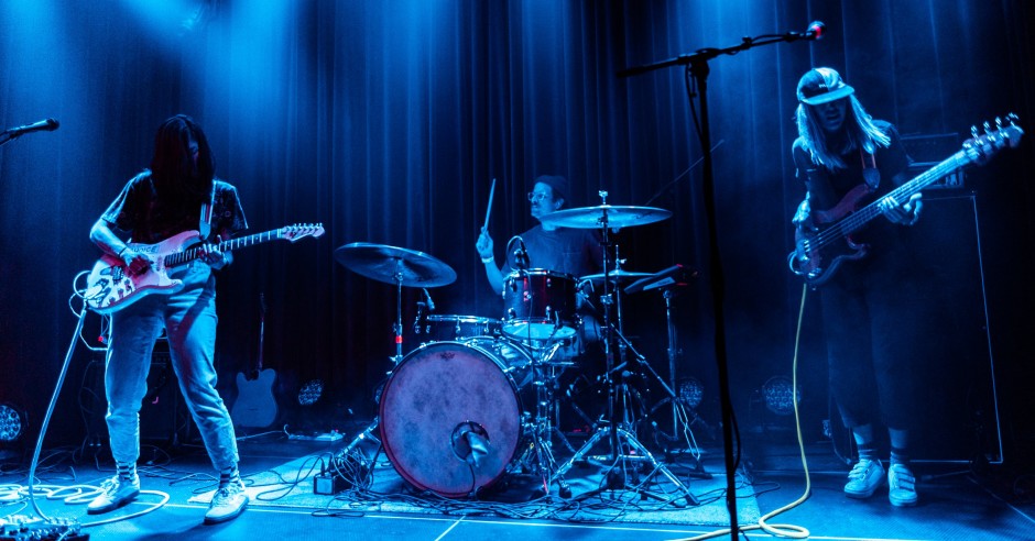 Festivalinfo review: Weakened Friends - 11/05 - Patronaat