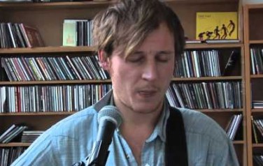 Video: Lucky Fonz III terug naar de basis op nieuw album