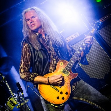 review: ROTTERDAM ROCKS XL: VANDENBERG'S MOONKINGS EN VUUR IN MAASSILO 