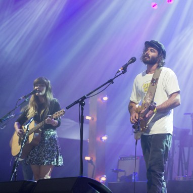 Angus and Julia Stone