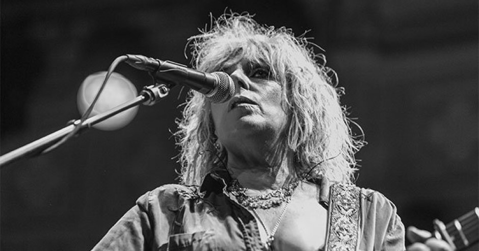 Festivalinfo review: Lucinda Williams - 30/08 - Paradiso