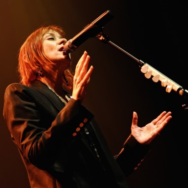 review: Susana Vega - 02/06 - TivoliVredenburg Suzanne Vega