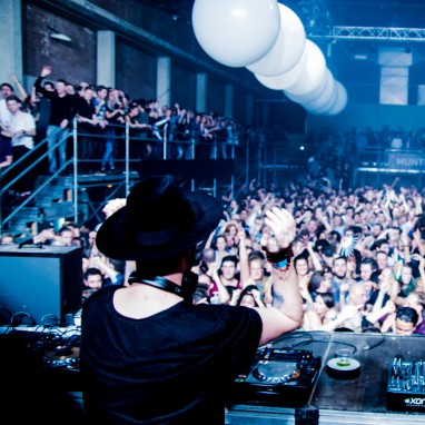 Pleinvrees sfeer DJ