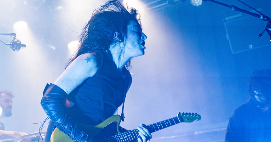 Festivalinfo review: Dool - 19/12 - Melkweg