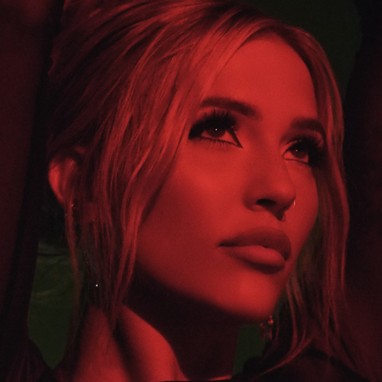 Lennon Stella