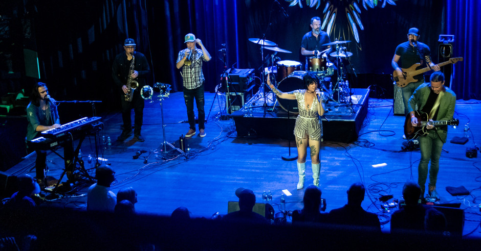 Festivalinfo review: Bywater Call - 09/10 - TivoliVredenburg