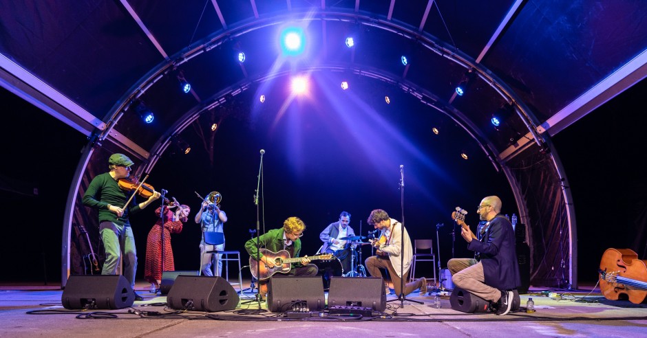 Bekijk de Kings of Convenience - 16/08 - Amsterdamse Bostheater foto's