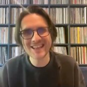 Video: Steven Wilson toont zijn volledige muzikale persoonlijkheid op Harmony Codex