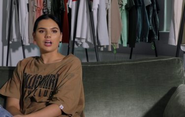 Video: Debuutplaat Famke Louise gaat Next heten en 'komt sneller dan jullie denken'