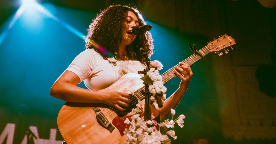 Bekijk de Mahalia - 17/04 - Paradiso foto's