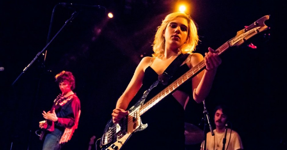 Bekijk de Sunflower Bean - 11/04 - Paradiso foto's
