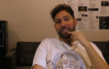 Video: You Me At Six is fans dankbaar: 'People have our lyrics tattooed on their skin'