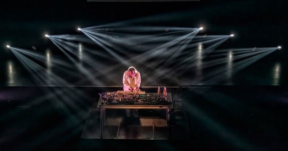 Festivalinfo review: Opstaan Met: Palmbomen II - 06/02 - Podium Victorie