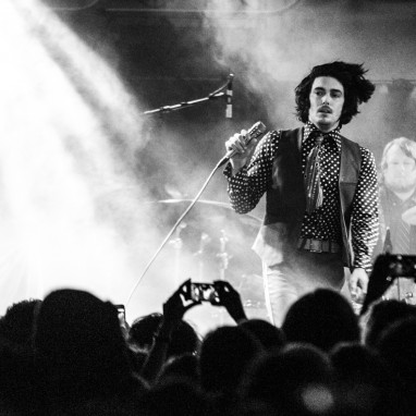 review: The Growlers -1 4/11 - Tolhuistuin The Growlers