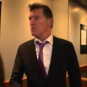 Video: 1 minute till showtime: De Dijk