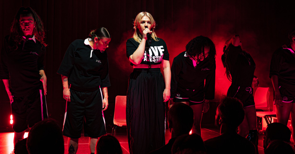 Festivalinfo review: Self Esteem - 04/11 - TivoliVredenburg