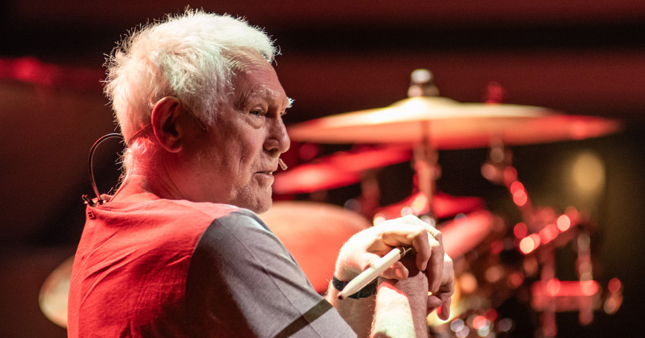 Festivalinfo review: Cesar Zuiderwijk - De Naakte Waarheid - 09/03 - TivoliVredenburg