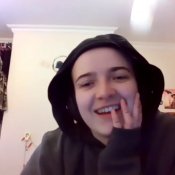 Video: Andere line-up gaf Goat Girl de kans om het anders aan te pakken op het nieuwe album