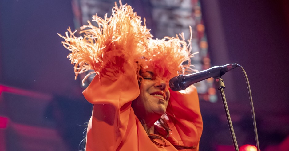 Festivalinfo review: Bebel Gilberto - 13/03 - Paradiso