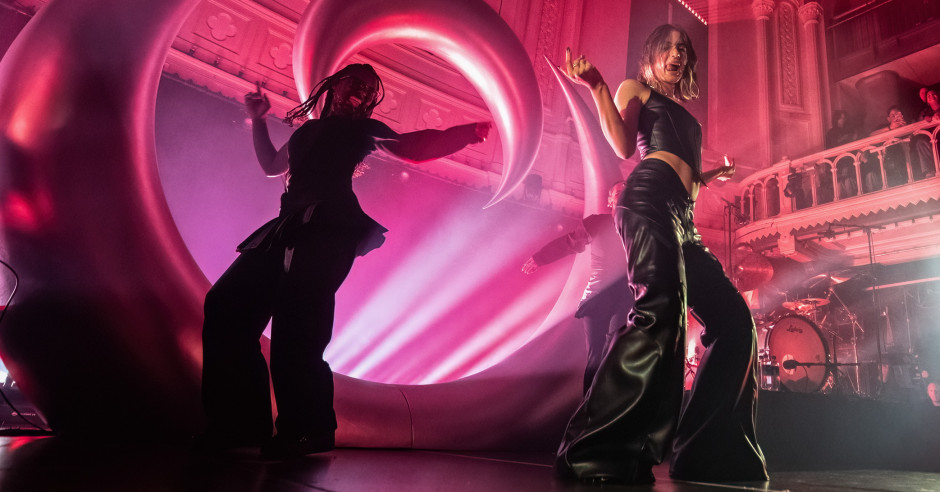 Festivalinfo review: Maan - 06/10 - Paradiso
