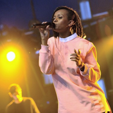 Kelela news_groot