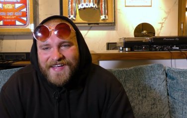 Video: Teddy Swims brengt debuutalbum 'I’ve Tried Everything But Therapy (Part 1) uit