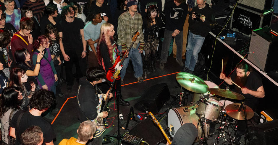 Festivalinfo review: They Are Gutting A Body Of Water - 18/02 - Tolhuistuin