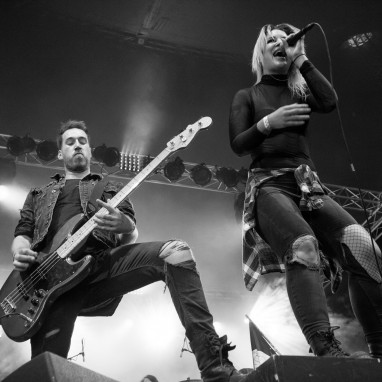 review: Nirwana Tuinfeest 2017 - Vrijdag The Charm The Fury